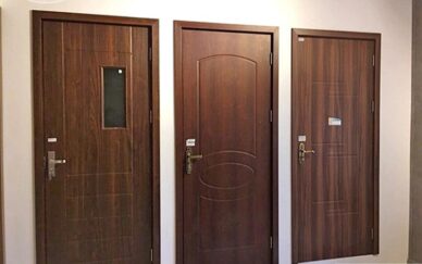 Báo giá cửa nhựa gỗ composite mới nhất 2021
